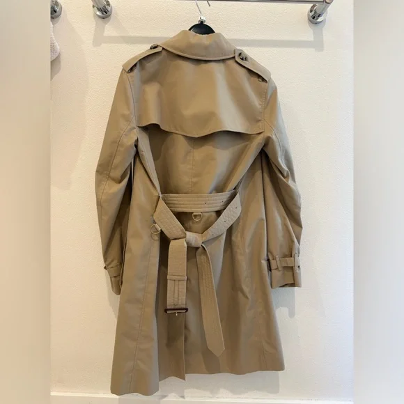 Authentic Burberry Women Beige Trench Coat - size 4 - Picture 2 of 6